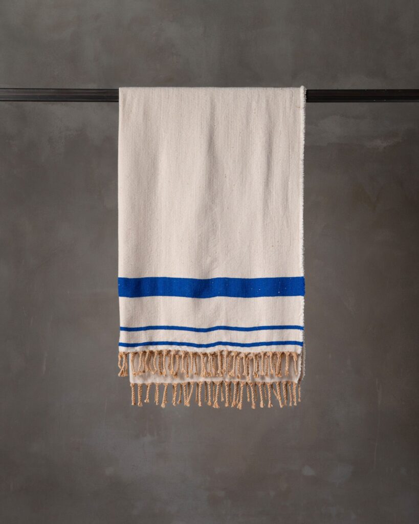 ANTIGUA.D2 - White, 125cm x 190cm