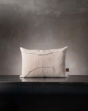 GAUDE - White, 60cm x 40cm