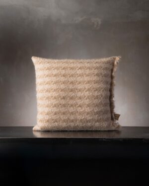 TEMPERANZA - White, 60cm x 60cm